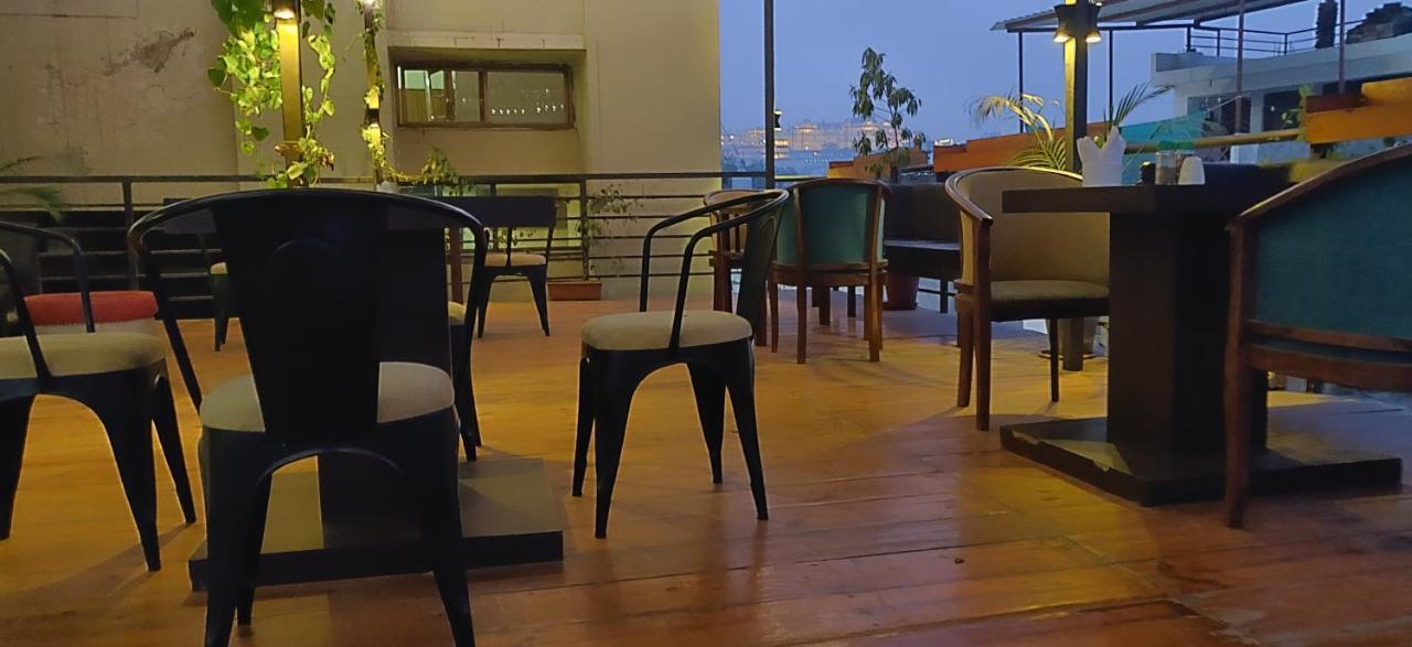 Hotel Vip Ουνταϊπούρ Εξωτερικό φωτογραφία